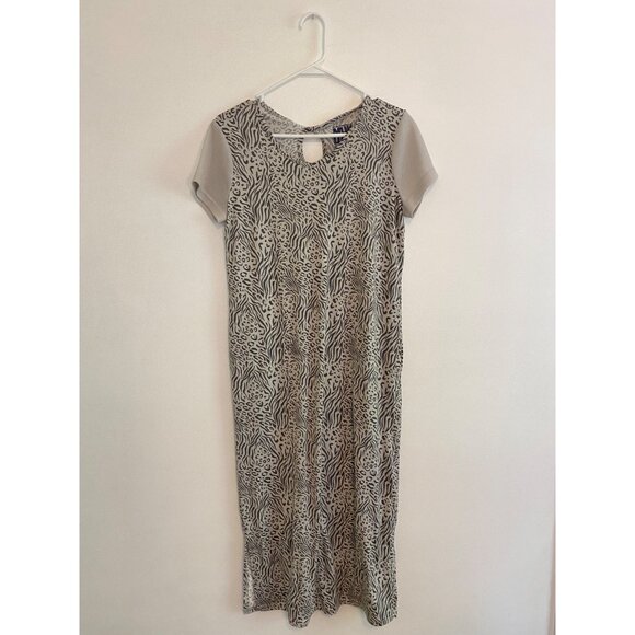 Muk Luks Women’s Zebra Print Midi Dress Size XS With Short Sleeves & Keyhole - Picture 1 of 8